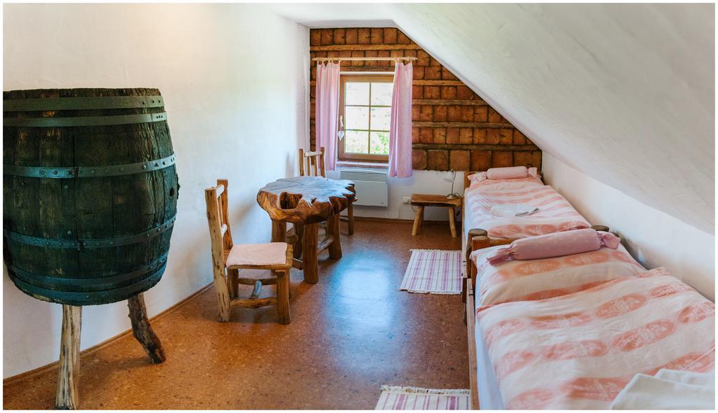 Osada Havranu Hotel Hnanice  Bagian luar foto